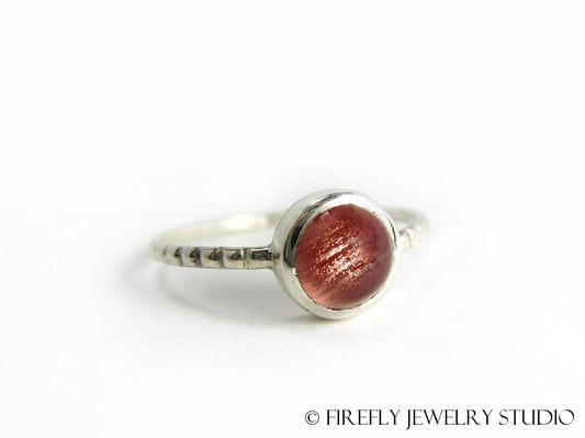 Strawberry Sunstone Solitaire Stacking Ring. Size 8 - Firefly Jewelry Studio